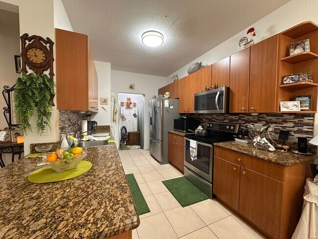 Foto del edificio - 3545 Forest Hill Blvd