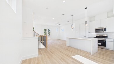 Building Photo - 5318 Terry St