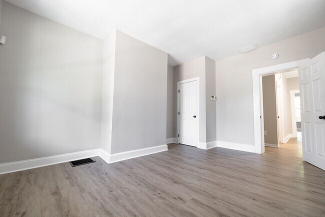 Foto del edificio - 358 St Clair Ave