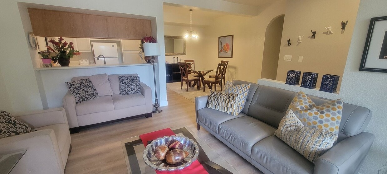 Two bedroom condo - Furnished Seasonal Rental - Two bedroom condo - Furnished Seasonal Rental