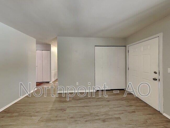 Building Photo - 4484 Bonnie Glen Ct