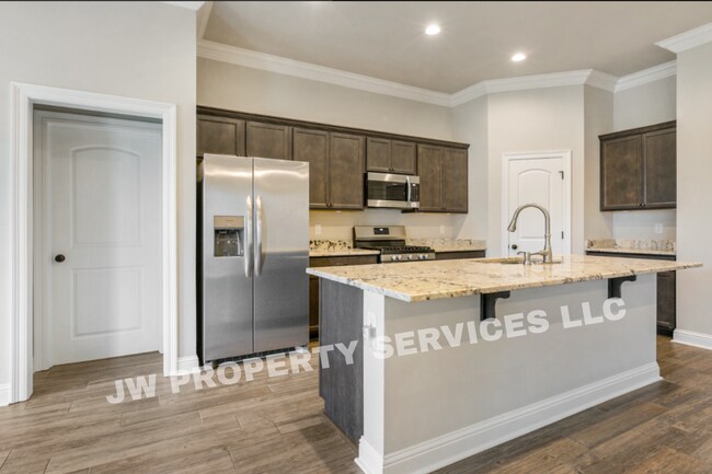 Building Photo - 612 Claiborne Trails Dr