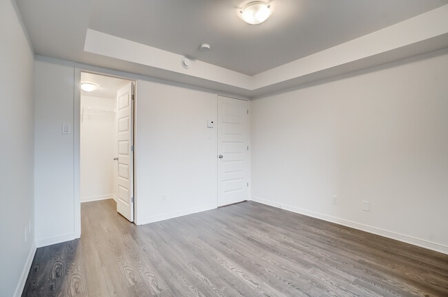Building Photo - 342 Av De L'hippodrome