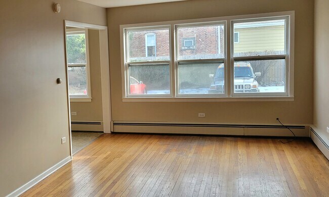 Building Photo - 5303 W 95th St