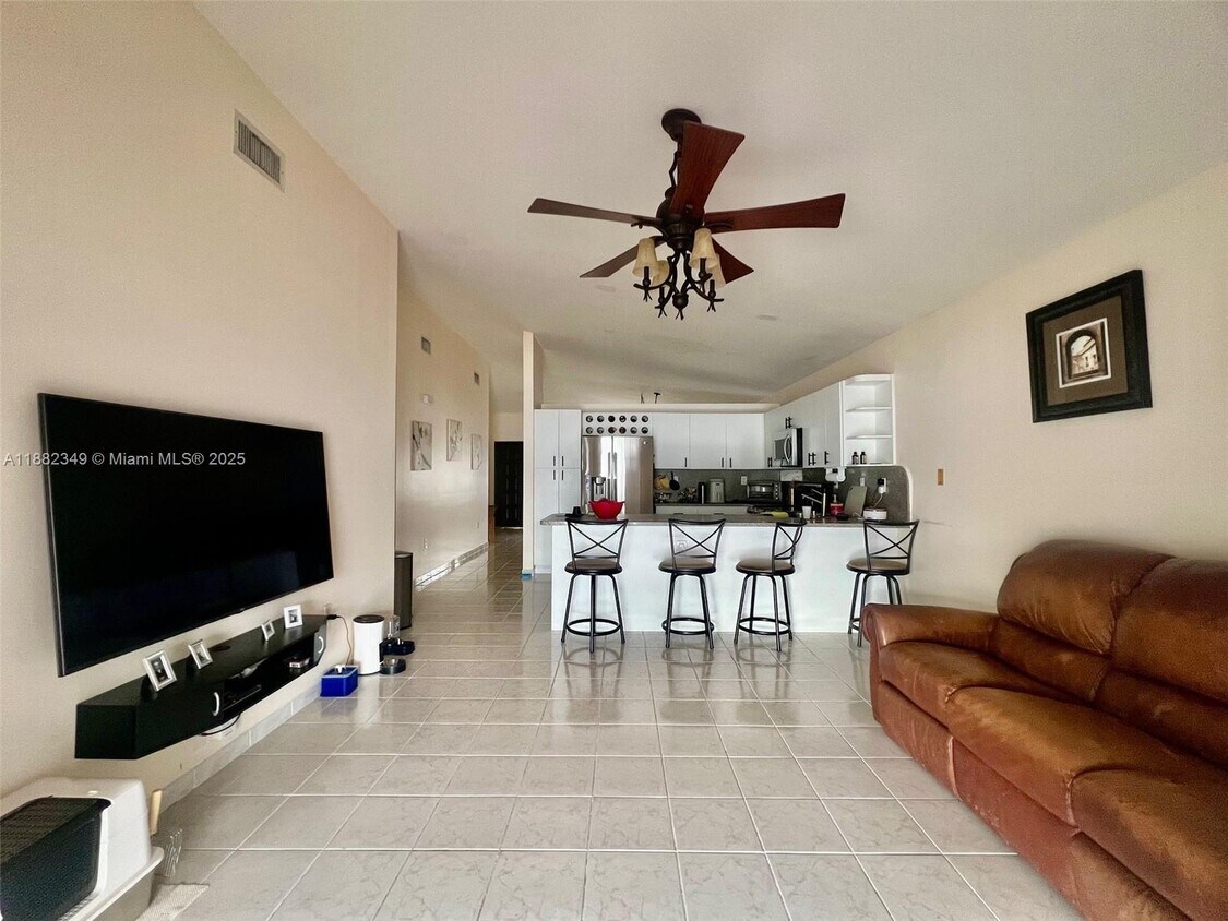 Building Photo - 14351 SW 168th Ter