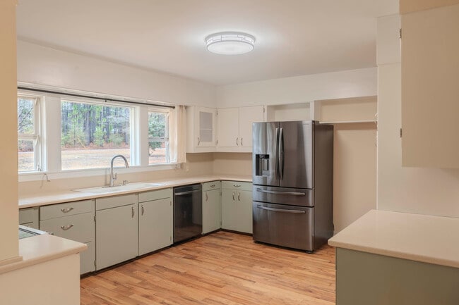 Foto del edificio - 1010 Bion Butler Rd