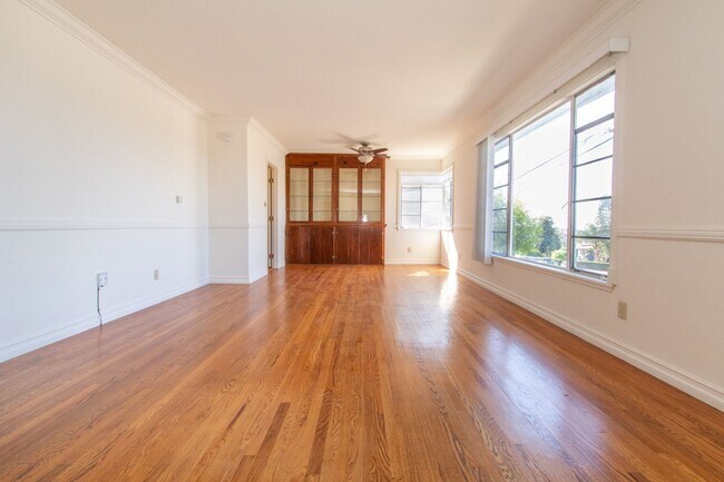 Building Photo - 3 Bed / 2 bath House in El Cerrito With Vi...