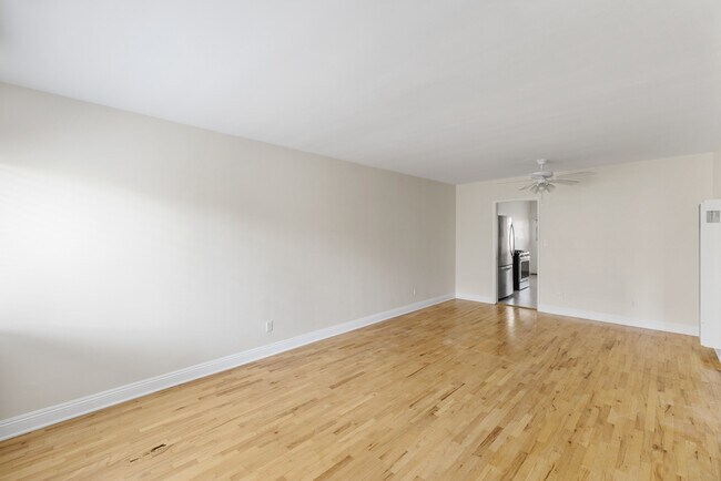 Building Photo - 7137 Ramsgate Ave