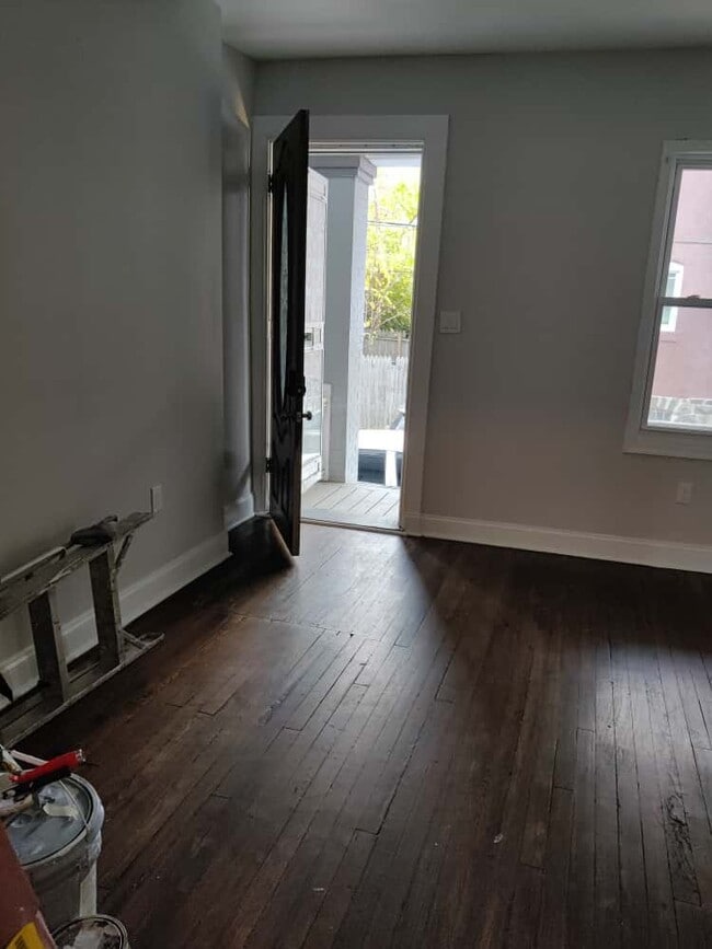 Photo - 250 N Salford St House