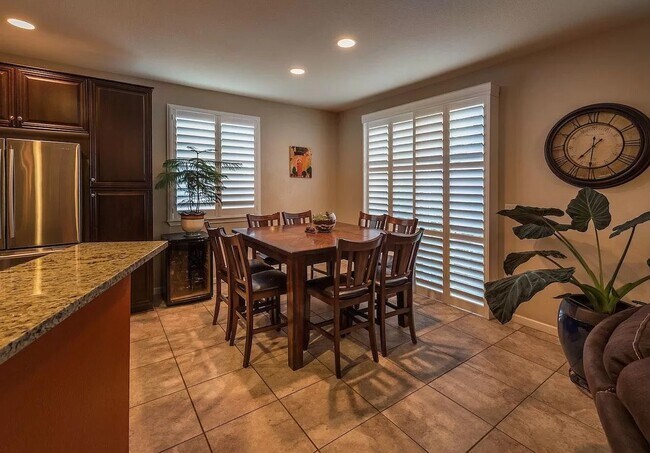 Building Photo - 10736 Amber Falls Dr