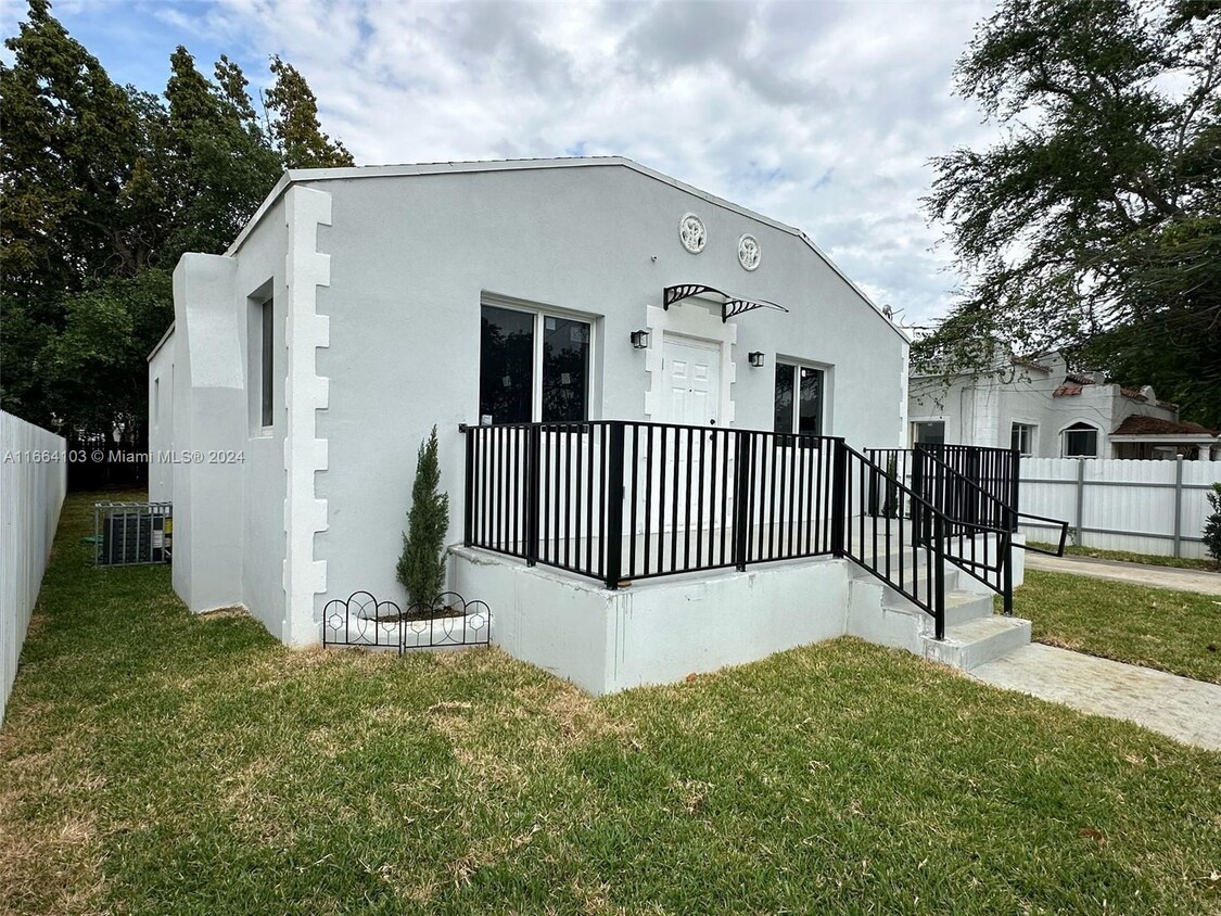 Primary Photo - 265 NW 81st St