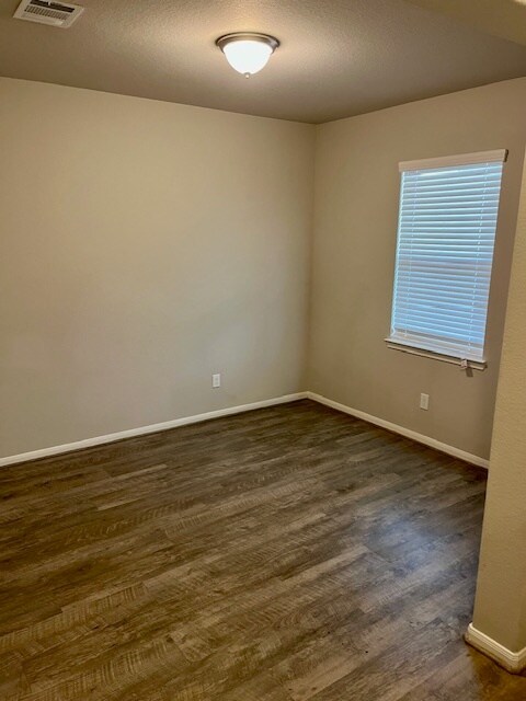 Building Photo - 8427 Baywatch Cir
