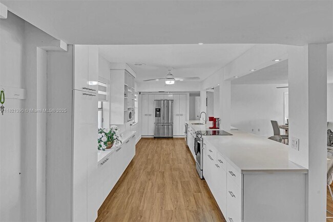 Foto del edificio - 1350 NE 191st St