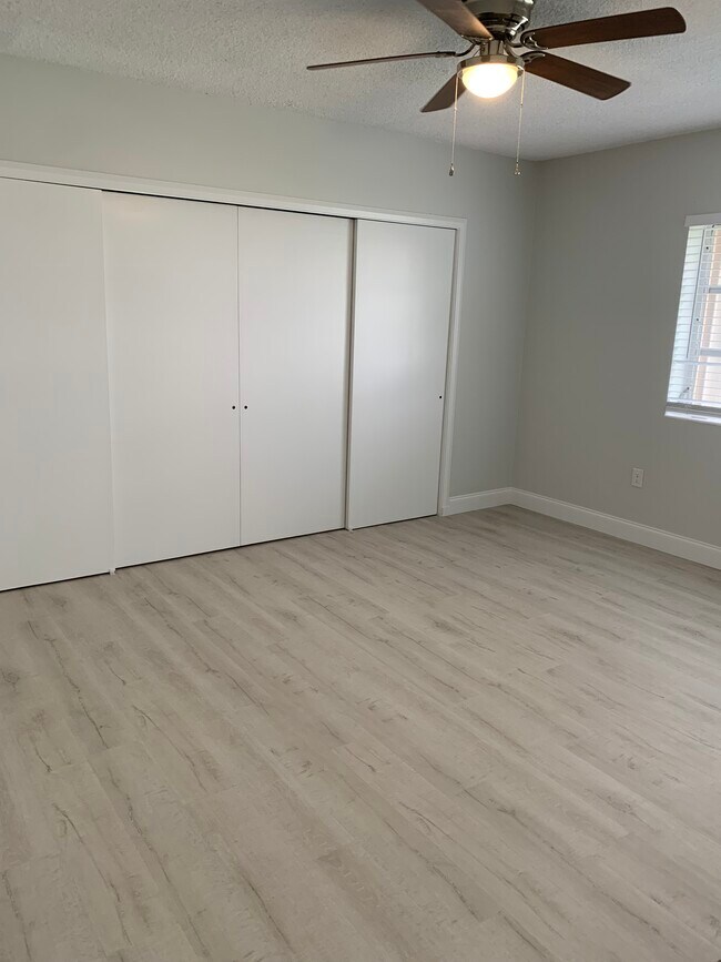 Foto del edificio - 15 S Golfview Rd