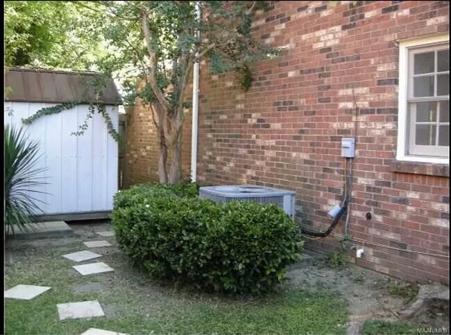 Exterior Storage - 5329 Rexford Ct