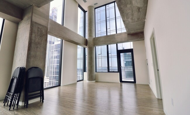 Photo - 1323 S Wabash Ave Apartment