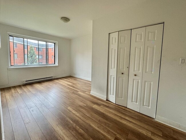 Building Photo - 341 Bd Graham