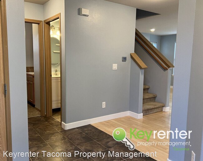 Building Photo - 3 br, 2.5 bath House - 2816 20th St Pl SW