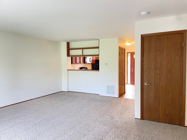 Dining Area - 5122 Catawba Dr