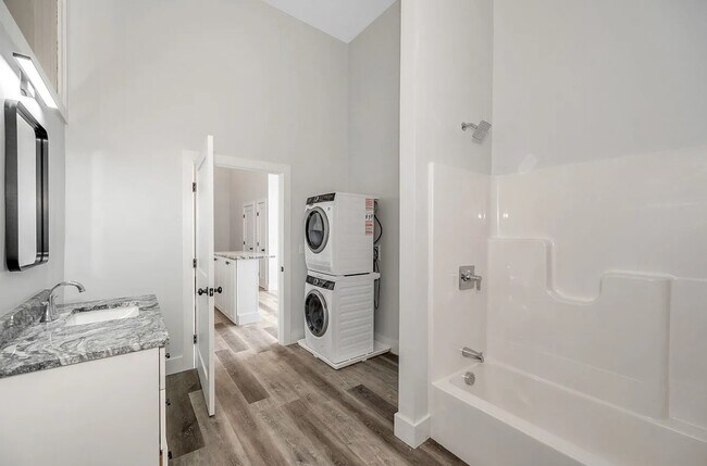 Foto del edificio - 72 Boisvert St