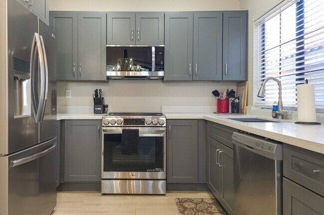 Foto del edificio - 1001 North Pasadena-ID1385691P