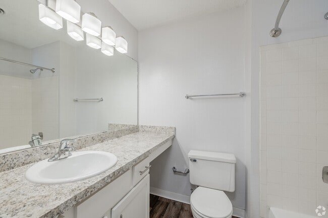 Renovated unit - Royal Arms of Green Hills
