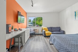 Building Photo - 228 Spaces - Furnished Micro-Living Apartm...