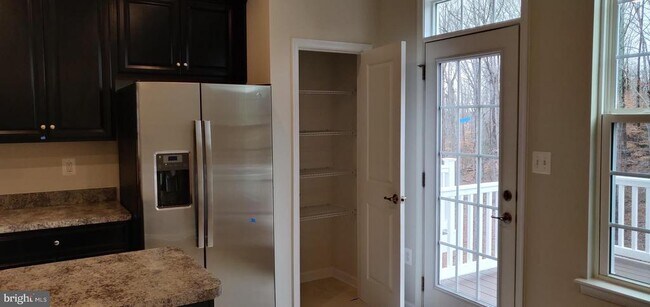 Foto del edificio - 710 River Crest Way