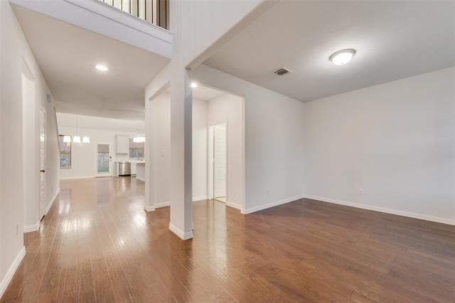 Building Photo - 2418 Hillview Dr