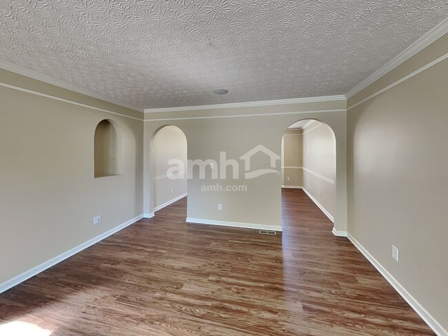 Building Photo - 35 Langtree Dr