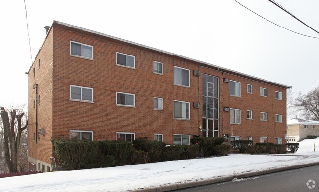 Building Photo - 2545 Montana Ave