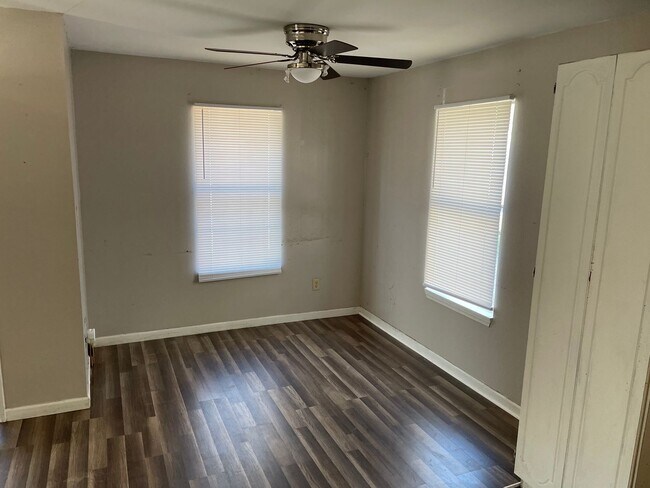 Building Photo - Completely Remodeled, Top To Bottom