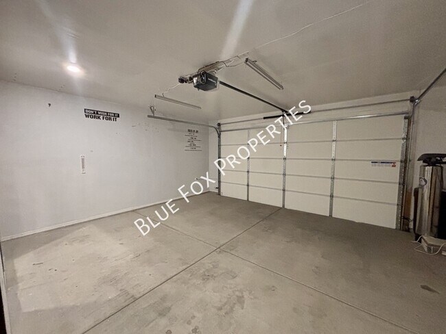 Building Photo - 8518 W Pelican Pl