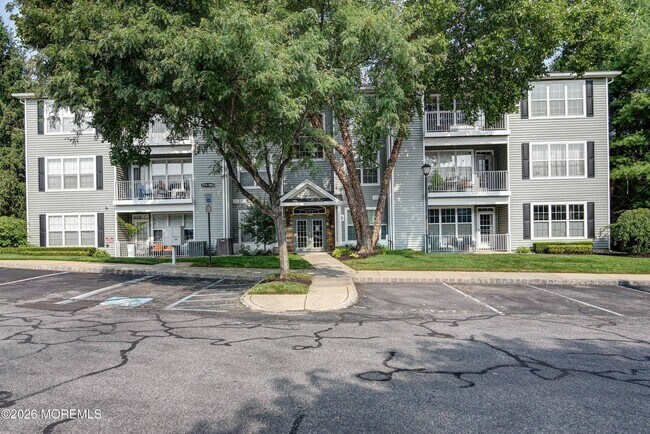 Building Photo - 574 St Andrews Pl