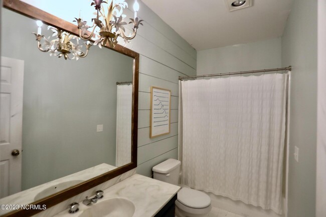 Building Photo - 25 Villagewood Cir