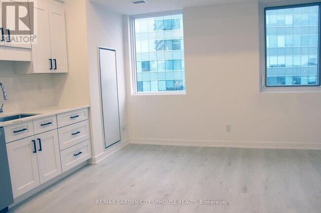 Photo du bâtiment - 57 Carlisle St