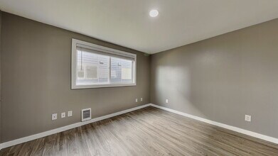 Building Photo - 1105 S Woodlawn St