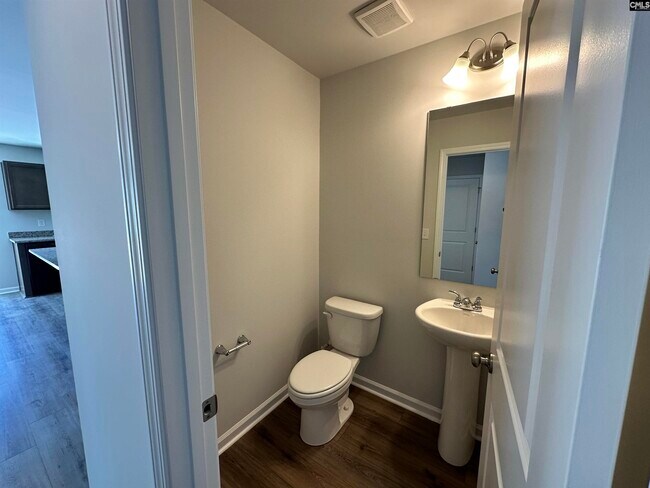 Foto del edificio - 344 Hardwick Dr