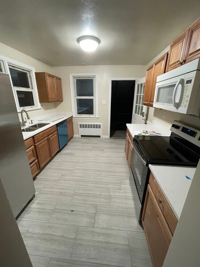 Photo - 6018 Hunt Club Rd House