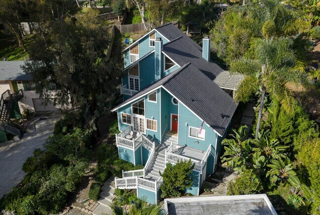 Foto del edificio - 3 Bedroom + Loft + Office Oceanside Home