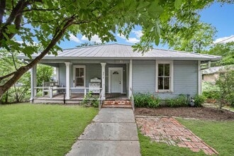 2013 E 9th St