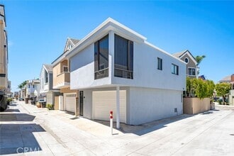 Building Photo - 226 Garnet Ave