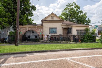 Building Photo - 1614 Ryon St