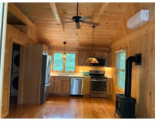Foto del edificio - 101 Buttonwood Ln