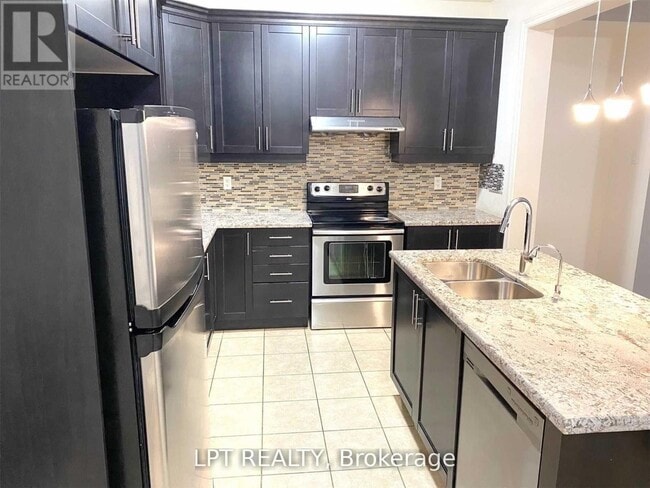 Building Photo - 35 Humberstone Cres