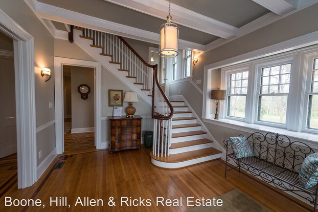 Foto del edificio - 4 br, 3.5 bath House - 1600 Goldrock Road
