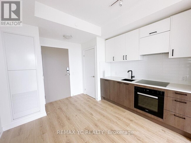 Building Photo - 5 Quarrington Lane