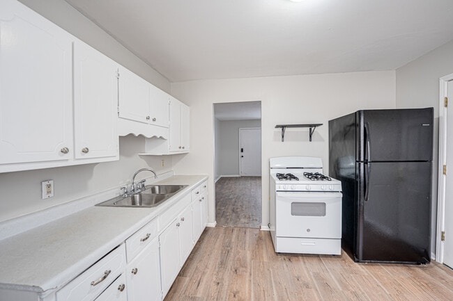 Building Photo - 1209 Gage St