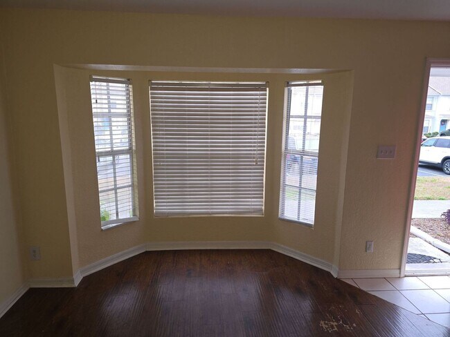 Foto del edificio - Charming 2 bedroom, 1.5 bathroom, 2 story ...