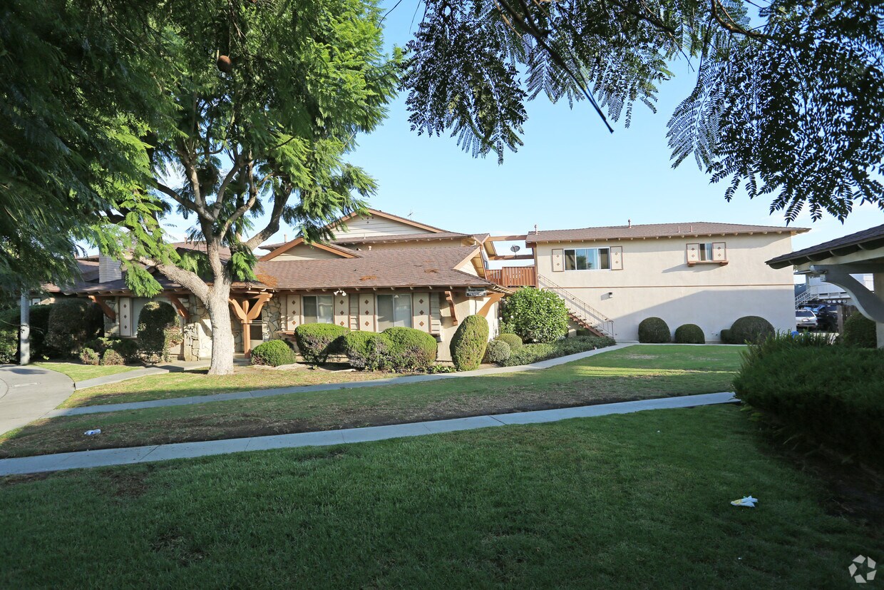 Primary Photo - 16532 Kellog Cir